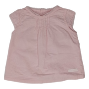 Vestido con alforzas adelante y puntilla